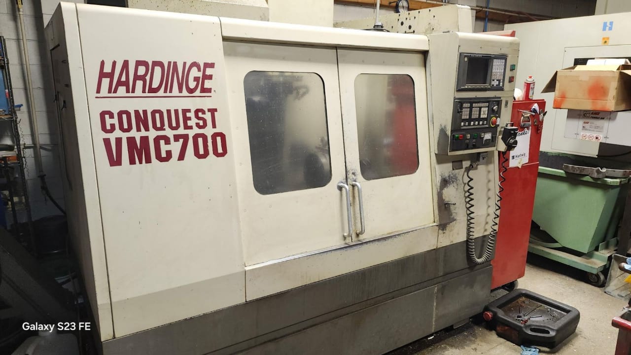 VERTICAL MACHINING CENTER HARDINGE CONQUEST VMC700